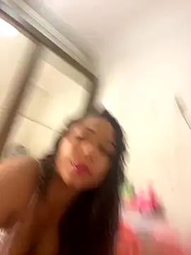 Snapshot of jhennyfer chatting on 3, 12, 2025 jhennyfer online show from 3, 12, 2025