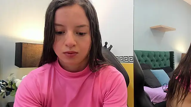 Snapshot of VioletaNova chatting on 22, 6, 2026 VioletaNova online show from 22, 6, 2026