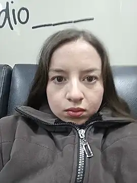 Snapshot of VioletaNova chatting on 16, 7, 2026 VioletaNova online show from 16, 7, 2026