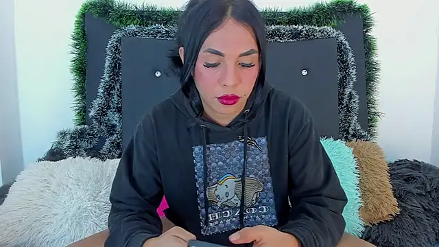 Adrianna Arias online show from 22, 12, 2025