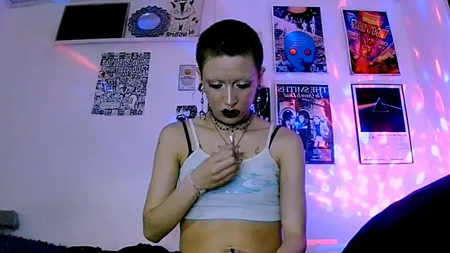 plutonbluemooon333 online show from 2, 7, 2026