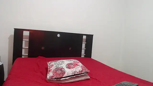 nathaly jones  online show from 21, 10, 2025