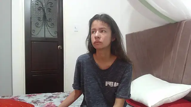 Snapshot of nathaly_jones_ chatting on 17, 1, 2026 nathaly jones online show from 17, 1, 2026