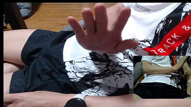 Snapshot of Yasu2000 chatting on 13, 6, 2026 Yasu2000 online show from 13, 6, 2026