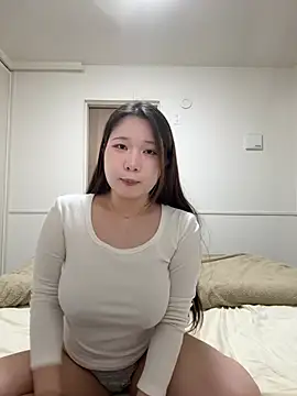  YUNOo0  online show from 13, 5, 2026