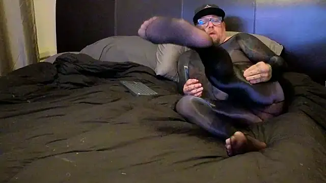 pantyhoselover54 online show from 12, 10, 2025