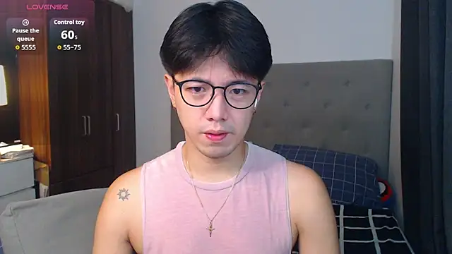 Snapshot of Addictiveboi chatting on 25, 9, 2025 Addictiveboi online show from 25, 9, 2025