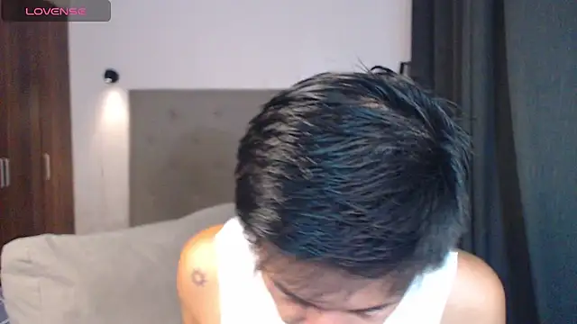 Snapshot of Addictiveboi chatting on 28, 11, 2025 Addictiveboi online show from 28, 11, 2025