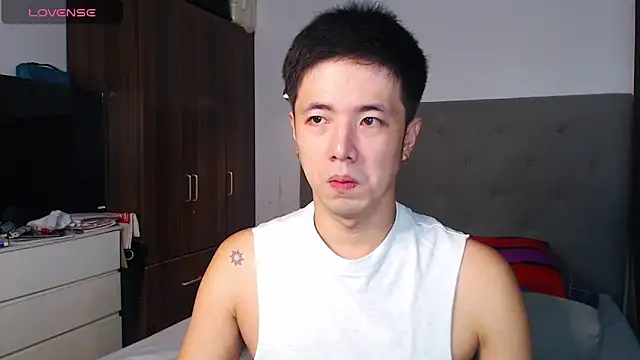 Snapshot of Addictiveboi chatting on 6, 2, 2026 Addictiveboi online show from 6, 2, 2026