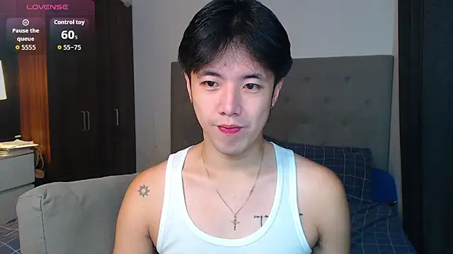 Snapshot of Addictiveboi chatting on 14, 10, 2025 Addictiveboi online show from 14, 10, 2025