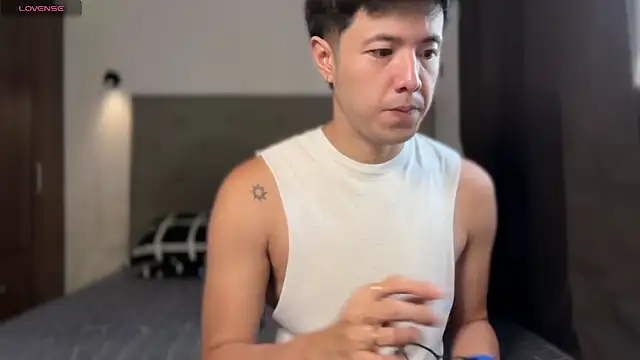 Snapshot of Addictiveboi chatting on 7, 7, 2026 Addictiveboi online show from 7, 7, 2026