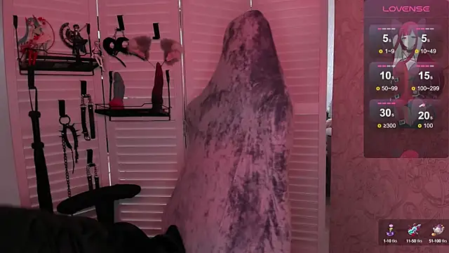 aestheticbeing online show from 14, 9, 2025