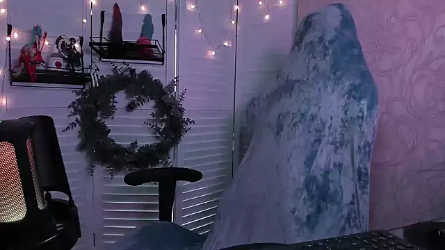 aestheticbeing online show from 15, 12, 2025