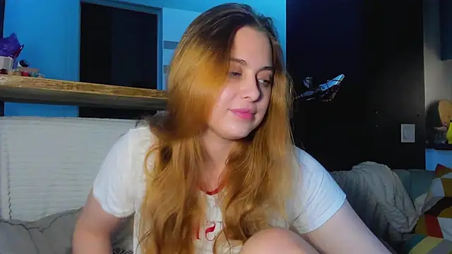 Snapshot of Alice_Wander chatting on 10, 11, 2025 Alice Wander online show from 10, 11, 2025