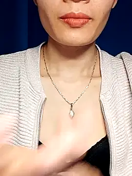 Hinna x online show from 8, 11, 2025