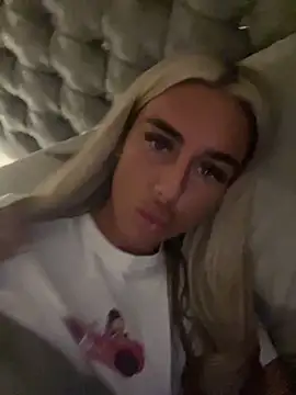 EllieMaeBaby online show from 17, 9, 2025