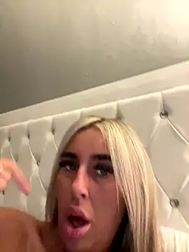 EllieMaeBaby online show from 13, 9, 2025