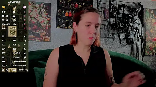 the high priestess online show from 28, 11, 2025