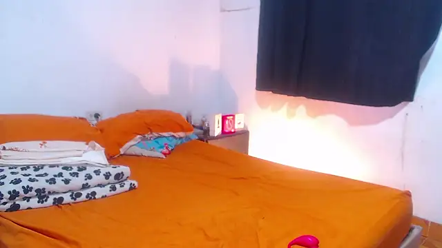 Snapshot of RuiMaddoox chatting on 17, 10, 2025 RuiMaddoox online show from 17, 10, 2025