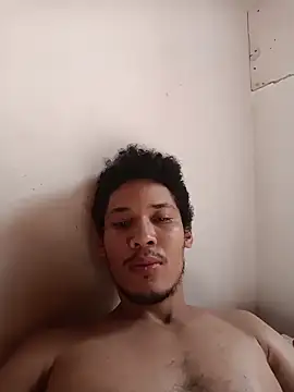 Snapshot of RuiMaddoox chatting on 22, 11, 2025 RuiMaddoox online show from 22, 11, 2025