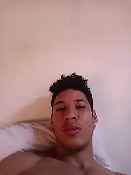 Snapshot of RuiMaddoox chatting on 7, 1, 2026 RuiMaddoox online show from 7, 1, 2026