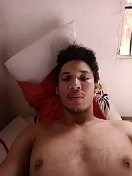 Snapshot of RuiMaddoox chatting on 24, 10, 2025 RuiMaddoox online show from 24, 10, 2025