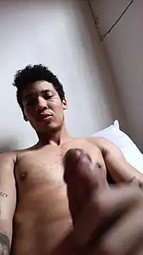 Snapshot of RuiMaddoox chatting on 7, 11, 2025 RuiMaddoox online show from 7, 11, 2025