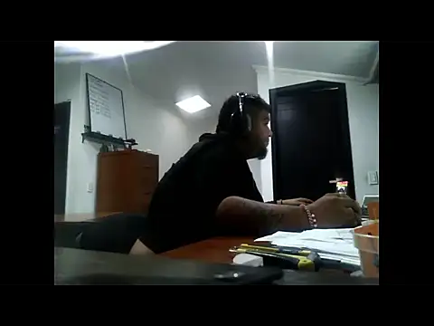 Snapshot of Rolo-Sumiso chatting on 7, 11, 2025 Rolo-Sumiso online show from 7, 11, 2025