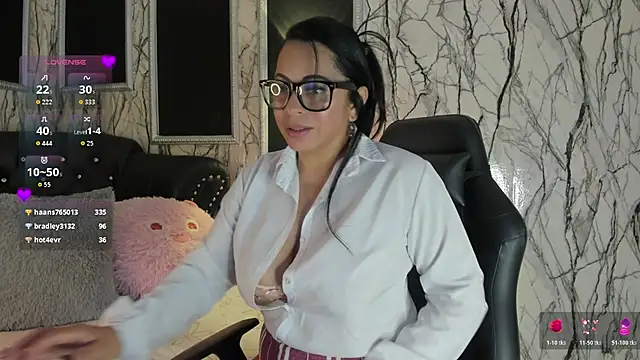 adelinemoretti online show from 12, 3, 2026