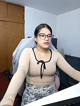 asumi 18 online show from 17, 9, 2025