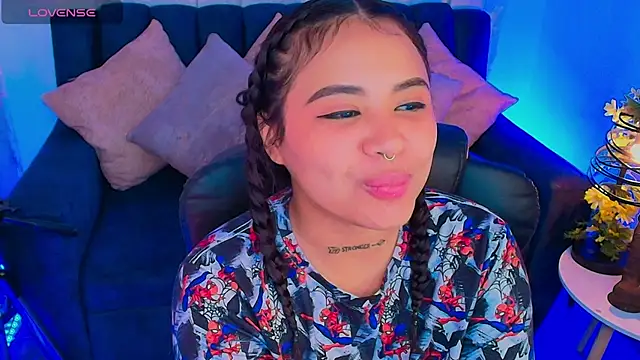 nicemiiaa7  online show from 26, 9, 2025