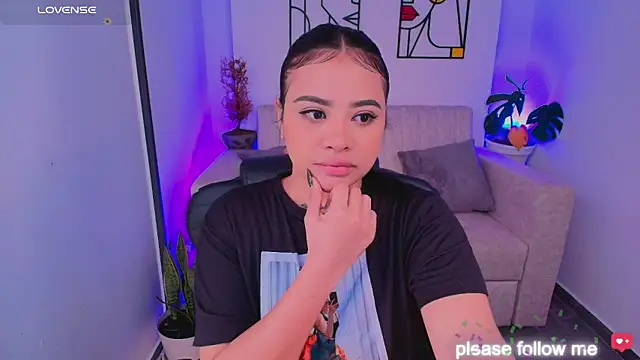 nicemiiaa7  online show from 24, 2, 2026