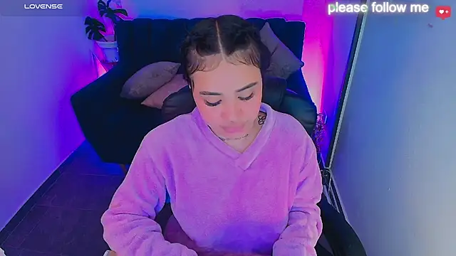 nicemiiaa7  online show from 11, 3, 2026