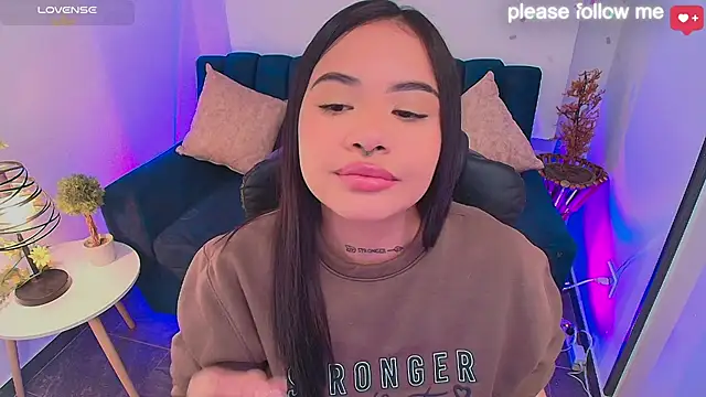 nicemiiaa7  online show from 21, 5, 2026