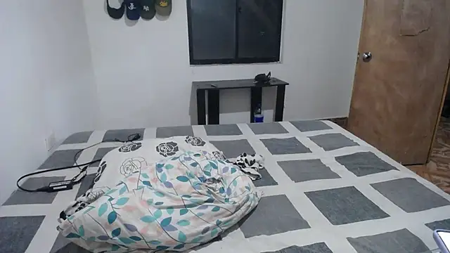 Candy Grey28 online show from 8, 1, 2026