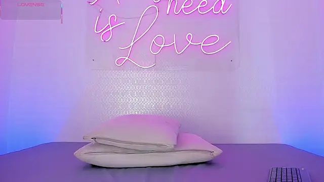 aleksandramiller  online show from 2, 10, 2025