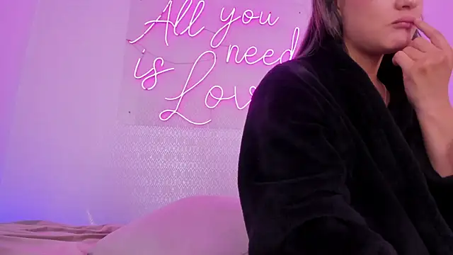 aleksandramiller  online show from 11, 5, 2026