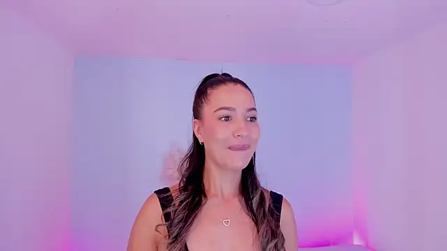 Snapshot of aleksandramiller_ chatting on 10, 6, 2026 aleksandramiller online show from 10, 6, 2026