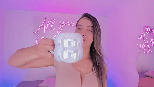 aleksandramiller  online show from 7, 4, 2026