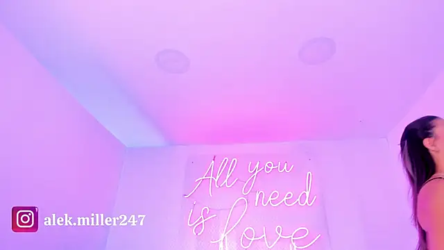 aleksandramiller  online show from 3, 12, 2025