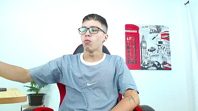 Cumandres18 online show from 17, 9, 2025