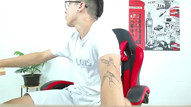 Cumandres18 online show from 13, 9, 2025