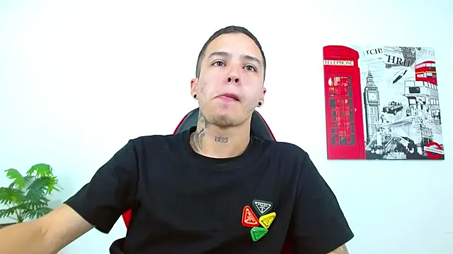 Cumandres18 online show from 8, 5, 2026