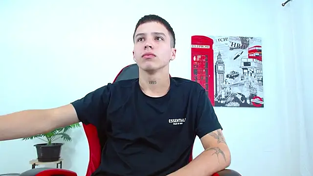 Cumandres18 online show from 5, 11, 2025