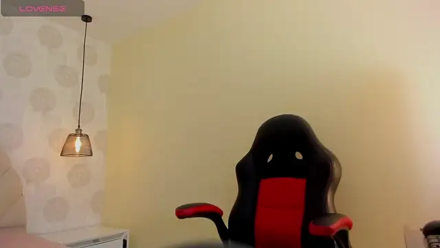 Snapshot of GIANAMILLER6 chatting on 16, 11, 2025 GIANAMILLER6 online show from 16, 11, 2025