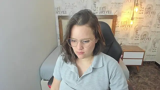 Snapshot of GIANAMILLER6 chatting on 8, 9, 2025 GIANAMILLER6 online show from 8, 9, 2025