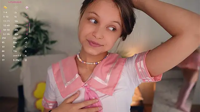 OdellaGillingham online show from 18, 10, 2025