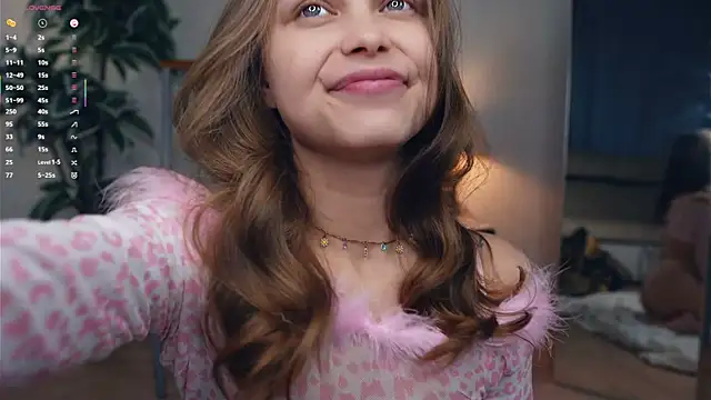 OdellaGillingham online show from 18, 9, 2025