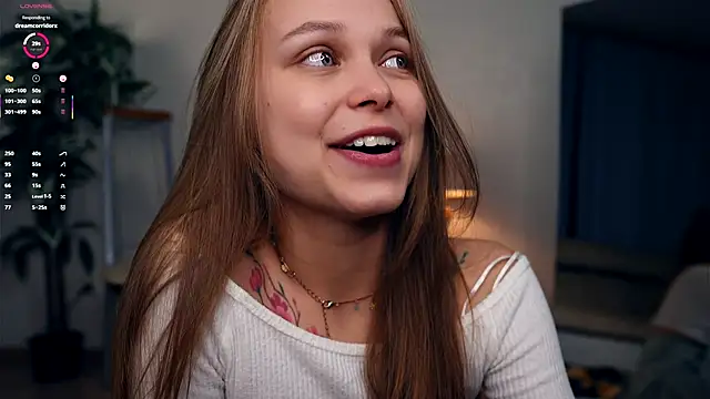 OdellaGillingham online show from 25, 9, 2025