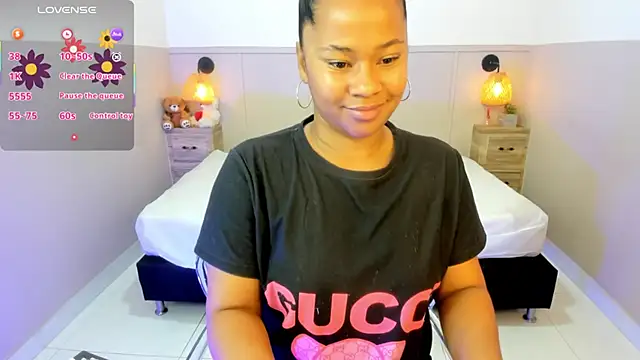 Snapshot of AuroraSky8 chatting on 23, 11, 2025 AuroraSky8 online show from 23, 11, 2025